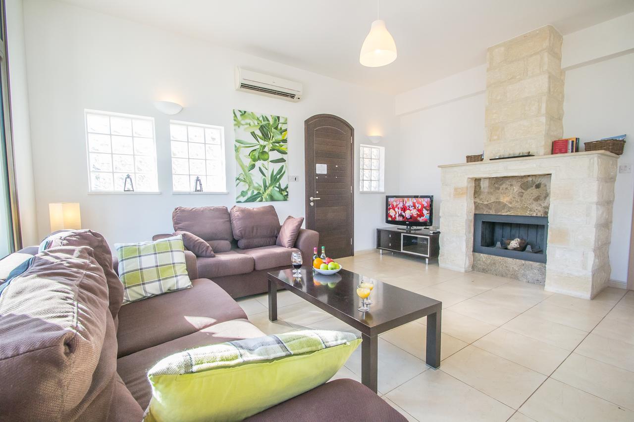 איה נאפה Rada'S Vacation Home מראה חיצוני תמונה