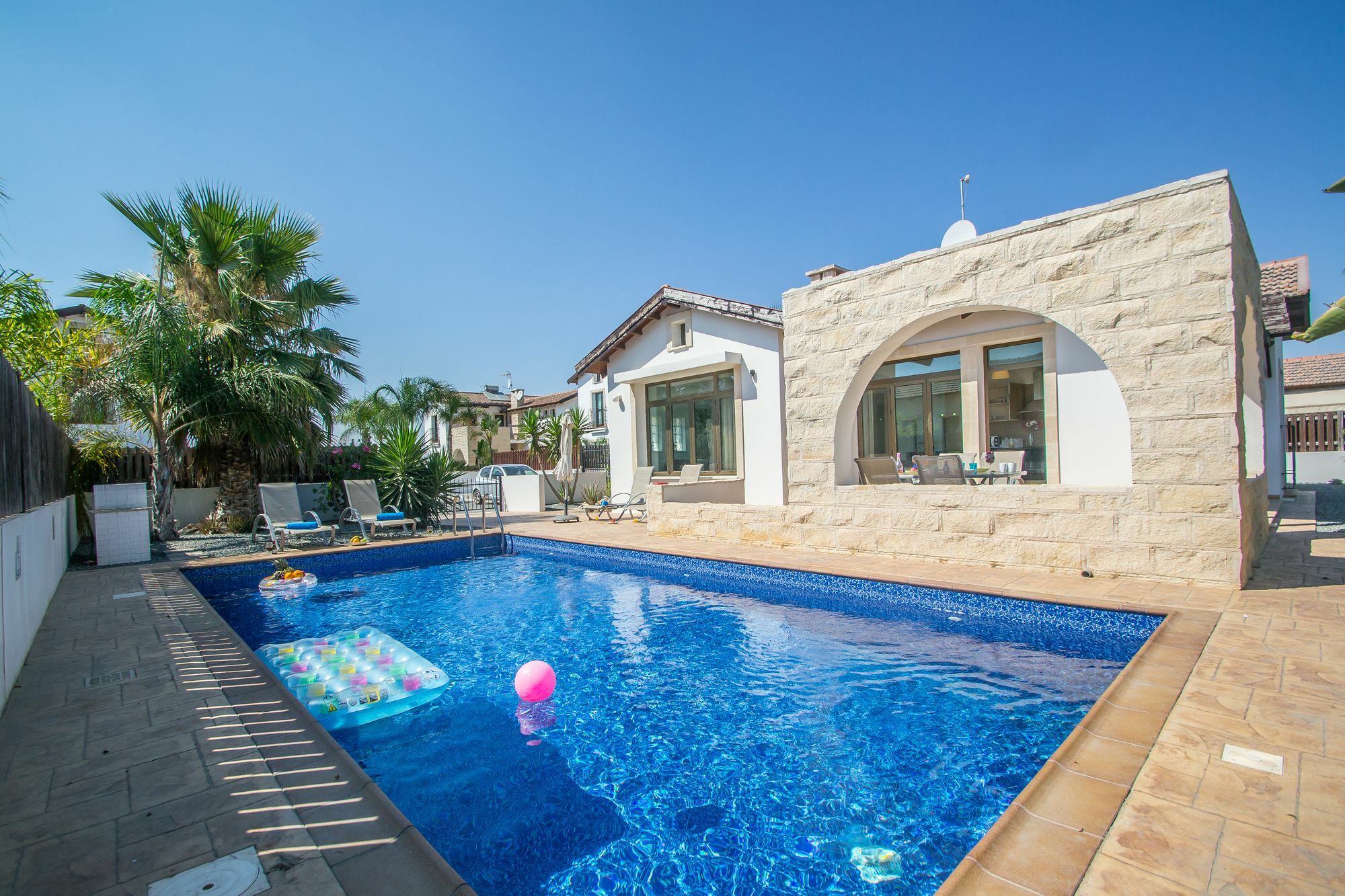 איה נאפה Rada'S Vacation Home מראה חיצוני תמונה